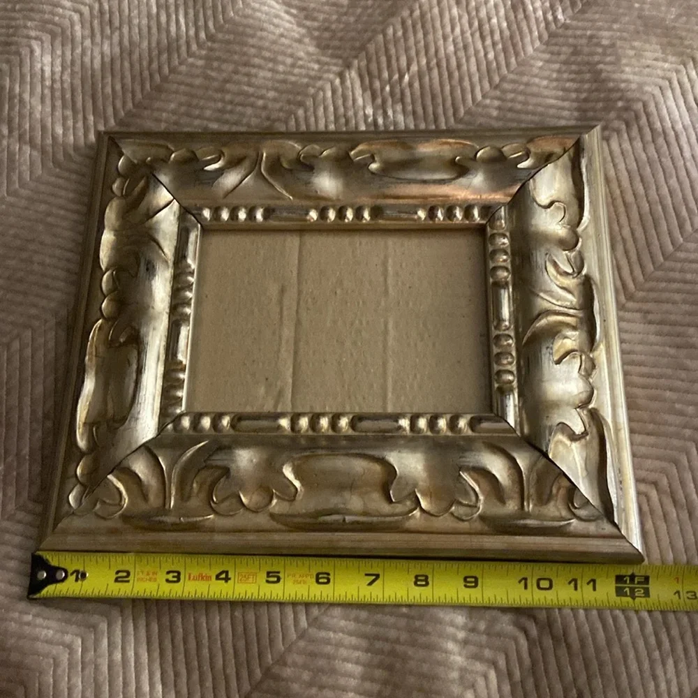 Gold leaf wood heavy picture frame 10 x 12